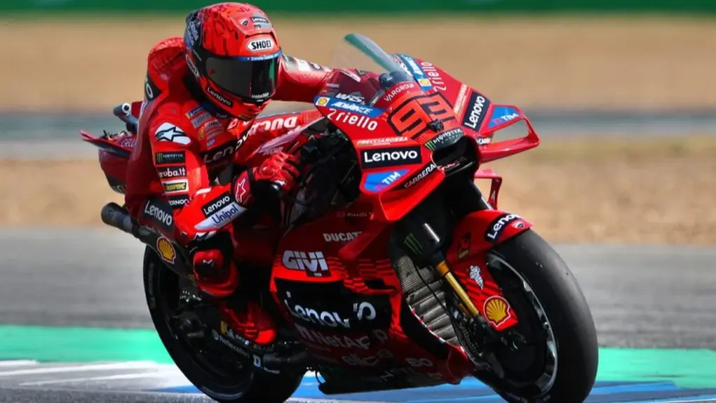 Marquez Tetap Tercepat di Brno Meski Sempat Jatuh, Quartararo Mengintai Ketat
