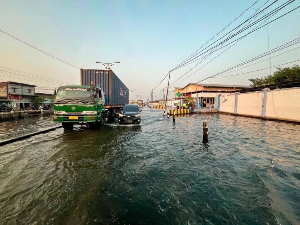 Rob Masih Mengancam Pantura, Semarang-Demak dan Pesisir Jateng Diminta Waspada