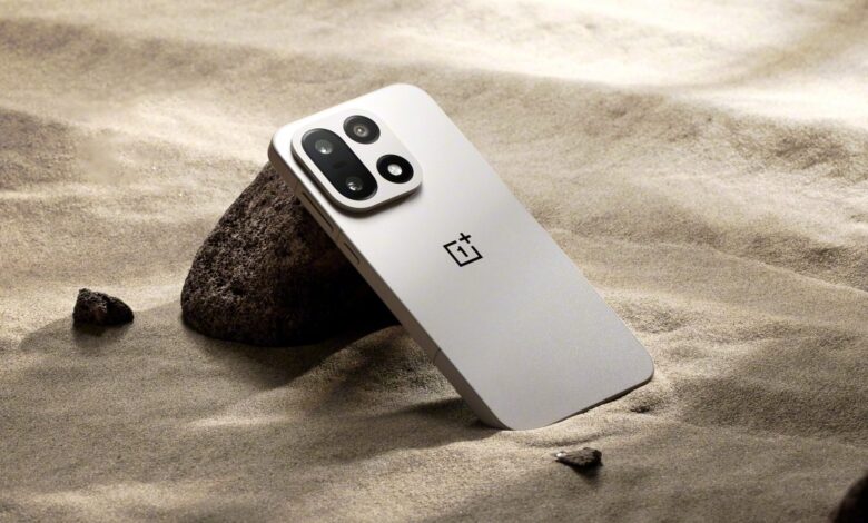 OnePlus 15 Naik Harga Lagi di India, Stoknya Masih Belum Tersedia