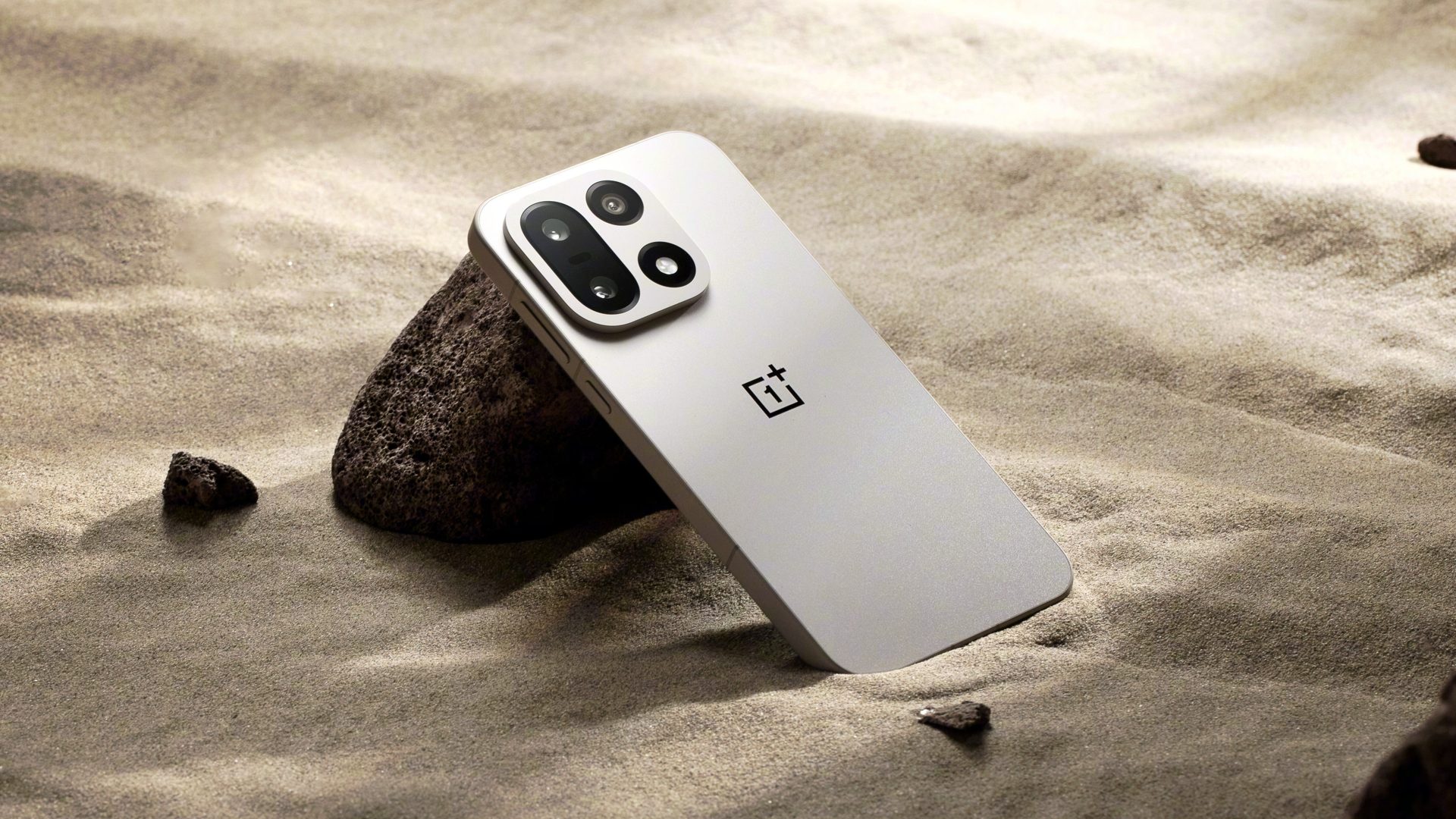 OnePlus 15 Naik Harga Lagi di India, Stoknya Masih Belum Tersedia