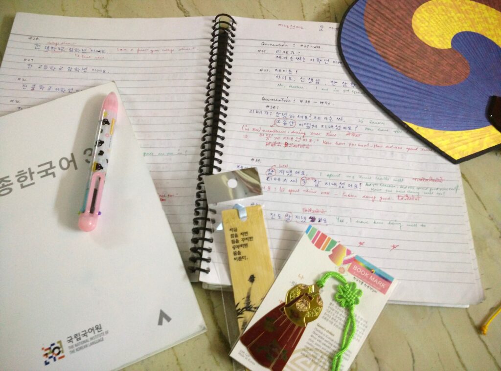 5 Bekal yang Sering Dilupakan Saat Belajar Bahasa Korea, Bukan Cuma Hafalan Kata