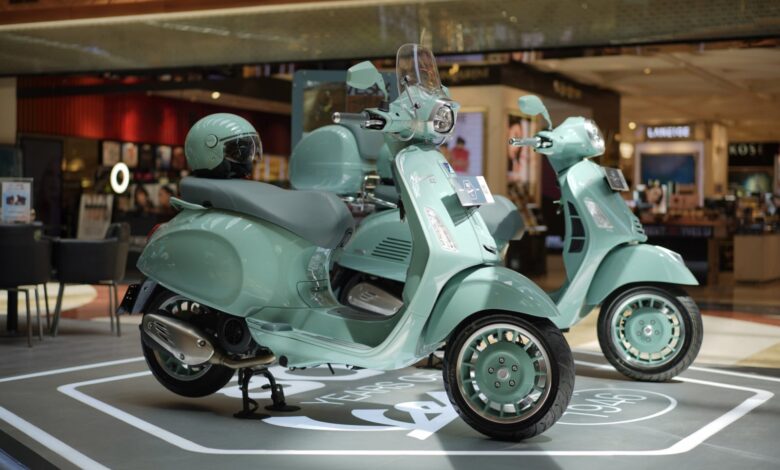 Harga Tembus Rp100 Jutaan, Vespa GTS 250 Edisi 80 Tahun Hadir dengan Aura Kolektor