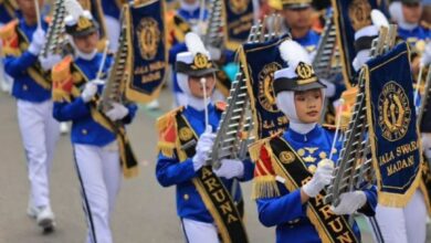 Ribuan Warga Memadati Madiun, Parade Military Drumband Sembilan SMA Jatim Menggerakkan Ekonomi