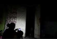 Lonjakan Daya Saat Listrik Kembali Menyala, Momen yang Diam-Diam Merusak HP dan Laptop