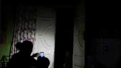 Lonjakan Daya Saat Listrik Kembali Menyala, Momen yang Diam-Diam Merusak HP dan Laptop