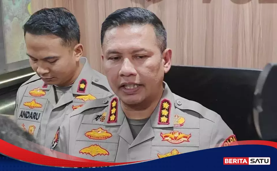 Polda Metro Serahkan Roy Suryo dan Tifa ke Jaksa, Publik Diminta Tenang