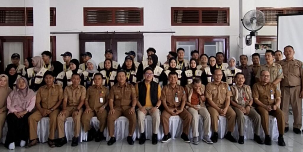 28 Mahasiswa UGM Diterima Bupati Bangka, KKN Langsung Disorot di Desa Bukit Layang