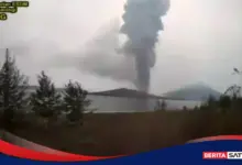 Anak Krakatau Mengirim Sinyal Dangkal, Gempa Hembusan dan Gas Kawah Meningkat Tajam