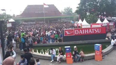Tipe-X Tutup Festival Daihatsu di Depok, Alun-Alun Penuh Sesak oleh Ribuan Pengunjung