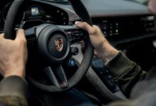 Porsche Taycan Dibuat Berasa Mobil Bensin, E-Shift Jadi Senjata Barunya