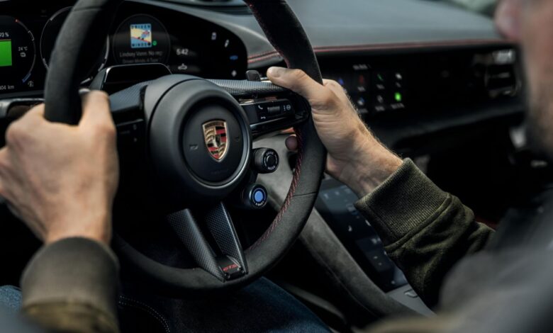 Porsche Taycan Dibuat Berasa Mobil Bensin, E-Shift Jadi Senjata Barunya