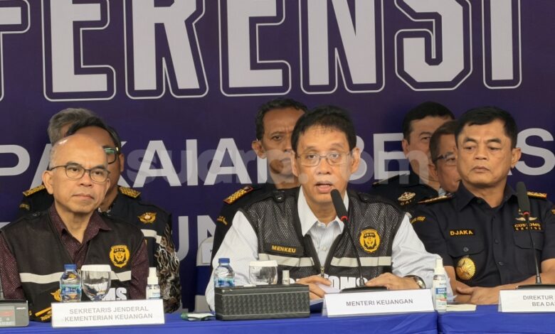 UU Sampah Jadi Senjata Baru, Purbaya Dukung Hukuman Lebih Berat untuk Impor Balpres