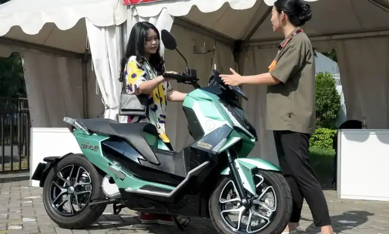 Harga BBM Nonsubsidi Naik, Alva Kebanjiran Pertanyaan Soal Motor Listrik