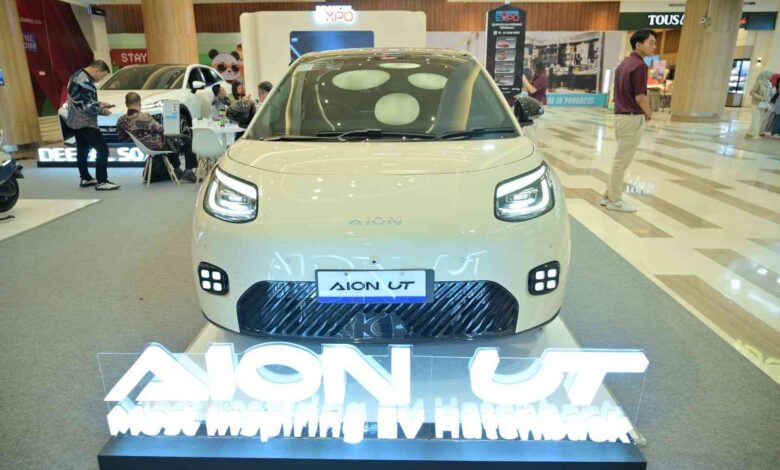 Palembang Disambut EVperience, Test Drive Mobil Listrik Langsung di Mall