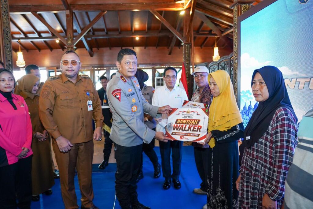 975 Warga Tegal Dapat Layanan Gratis, Bakti Kesehatan Polri Langsung Diserbu