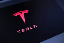 Tesla Model 3 Tabrak Rumah di Texas, Wanita 76 Tahun Tewas di Tempat
