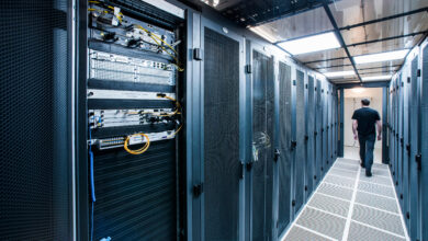 Beda Besarnya Ada di Dalam, Data Center dan Bitcoin Mine Ternyata Tak Sama