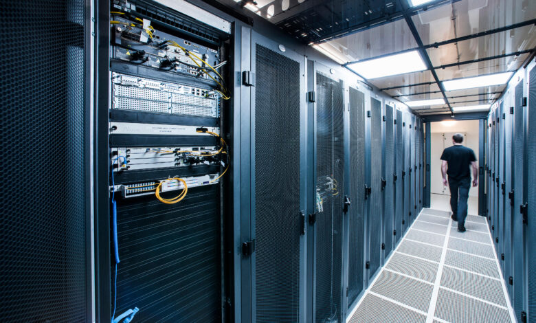 Beda Besarnya Ada di Dalam, Data Center dan Bitcoin Mine Ternyata Tak Sama
