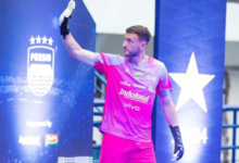 Persib Lepas Adam Przybek, Sinyal Perombakan Kiper Jelang Musim Baru