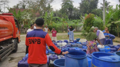 Kemarau Makin Menekan, Ribuan Warga Jateng Mulai Bergantung pada Air Bersih BPBD