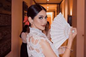 Kebaya Hitam Victoria Kosasieputri dan Karina Moudy di Kirab Satu Suro, Paling Menyita Perhatian