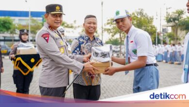 1.000 Sepatu Gratis untuk Pelajar Sukoharjo, Pesan Kamtibmas yang Tak Biasa dari Kapolda Jateng