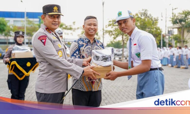 1.000 Sepatu Gratis untuk Pelajar Sukoharjo, Pesan Kamtibmas yang Tak Biasa dari Kapolda Jateng