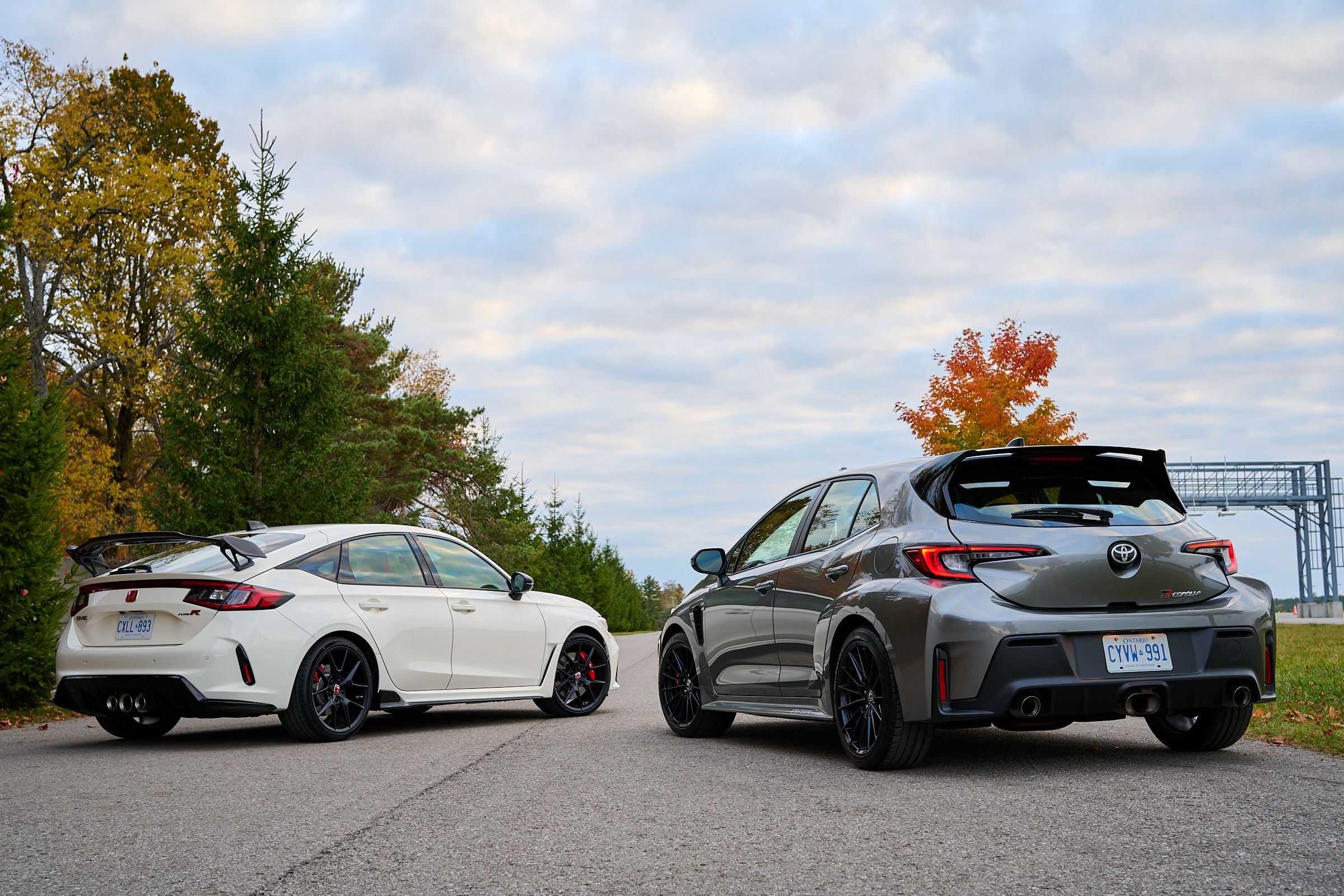 GR Corolla Bawa AWD dan Transmisi Otomatis, Civic Type R Tak Lagi Nyaman Sendirian