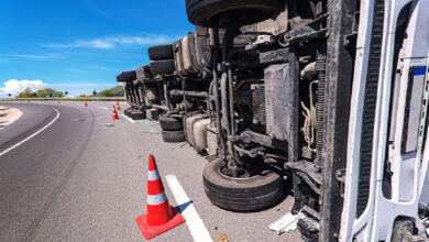 Evakuasi Truk Besi di Tomang Tersendat, Arteri S Parman Macet Berjam-Jam