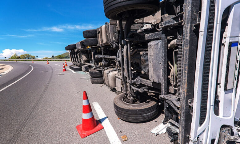 Evakuasi Truk Besi di Tomang Tersendat, Arteri S Parman Macet Berjam-Jam