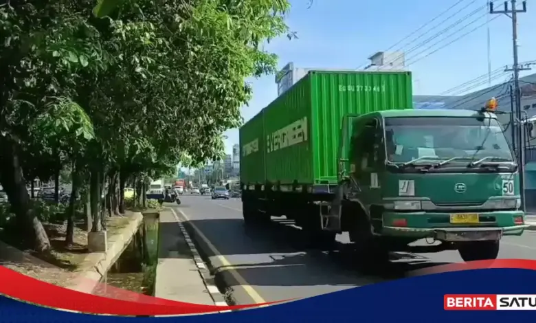 Rupiah Melemah, Tarif Truk Logistik Naik Hingga 10 Persen dan Tekan Biaya Barang