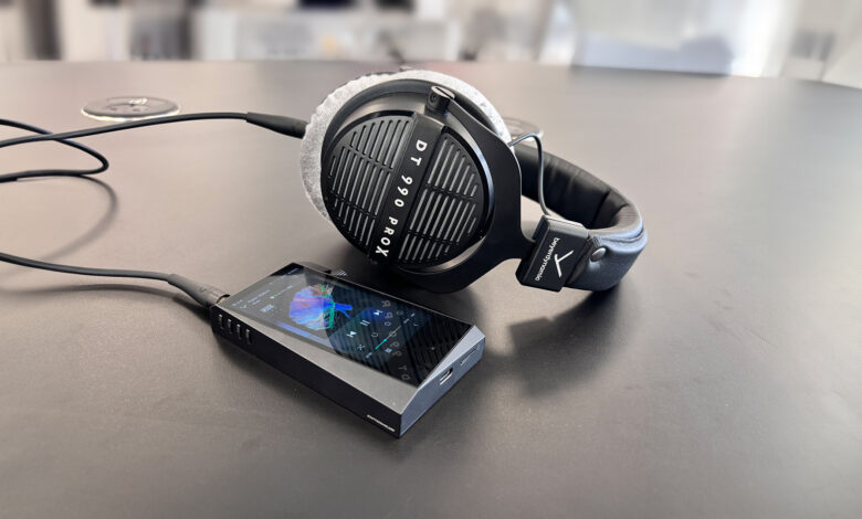 Baterai 80 Jam dan ANC Kelas Atas, 7 Headphone 2026 yang Paling Sulit Diabaikan