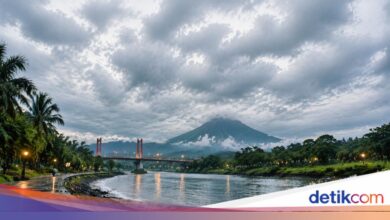 Siang Hingga Malam Jadi Periode Paling Waspada, 9 Wilayah Jawa Timur Diguyur Hujan Ringan
