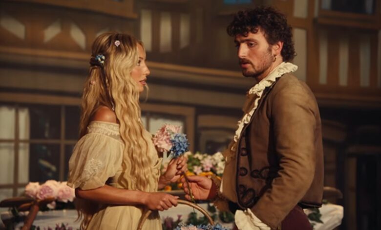 Alix Earle Jadi Lawan Main Benson Boone, Video “The Time of My Life” Penuh Isyarat Cinta
