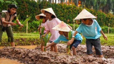 Liburan Bukan Saatnya Anak Terlalu Dilarang, Ini yang Justru Membentuk Ketangguhannya