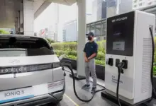 Baterai Mahal dan Isi Daya Lama Masih Menahan Laju Mobil Listrik di Indonesia