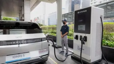Baterai Mahal dan Isi Daya Lama Masih Menahan Laju Mobil Listrik di Indonesia