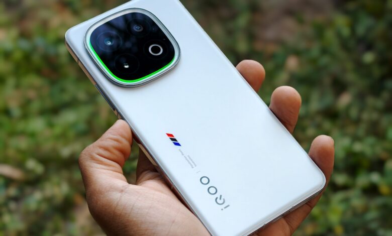 iQOO 15 Makin Menggoda di Bawah Rp13 Jutaan, Baterai 7.000mAh Jadi Andalan Utama