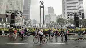 Kawasan Bundaran HI Dibanjiri Wisatawan, Perayaan HUT Jakarta Tuai Efek Ekonomi Besar
