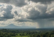 Gelombang Tinggi Mengintai Pesisir Jateng, Wilayah Daratan Masih Cenderung Berawan