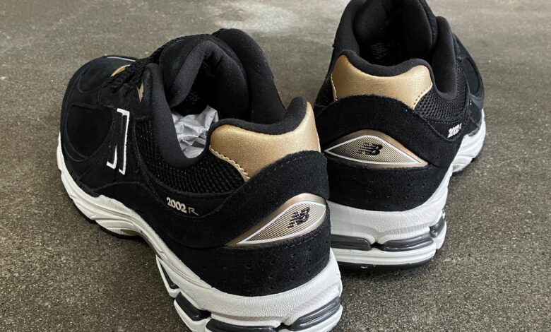 5 Sepatu New Balance Diskon 50% di Foot Locker, 530 Masuk Kisaran Rp800 Ribuan