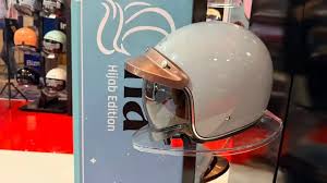 8 Helm Retro Wanita yang Nyaman untuk Hijab, Ada yang Mulai Rp 67.000