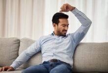 10 Penyebab Bau Badan pada Pria yang Sering Tak Disangka, Bukan Soal Keringat Saja