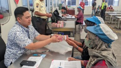 Rp 51 Miliar BLT DBHCHT Mengalir ke Buruh Rokok Jateng, Ribuan Masih Menunggu