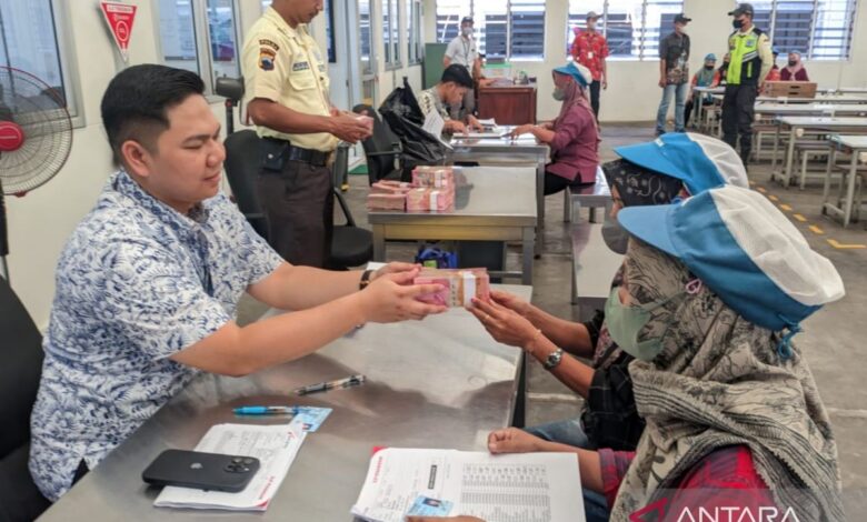 Rp 51 Miliar BLT DBHCHT Mengalir ke Buruh Rokok Jateng, Ribuan Masih Menunggu