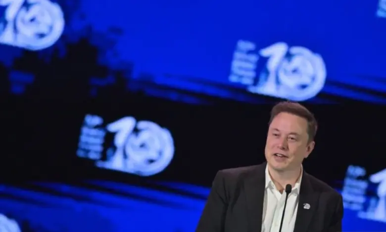 Masayoshi Son Menolak Gagasan Data Center Luar Angkasa Elon Musk, AI Dinilai Butuh Solusi Cepat