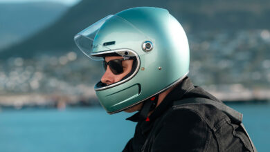 4 Helm Full Face Stylish yang Tetap Aman, Harga Promonya Bikin Sulit Menolak